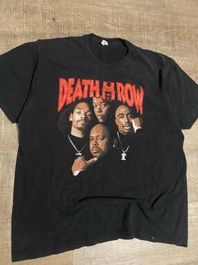 Vintage Death Row Records Rap Tee Featuring Snoop Dogg, Dr. Dre, Tupac, and Suge
